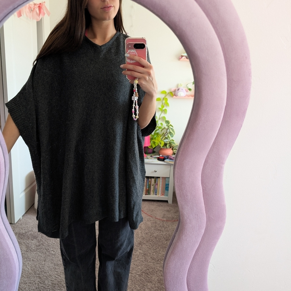 Bench Soft gray poncho